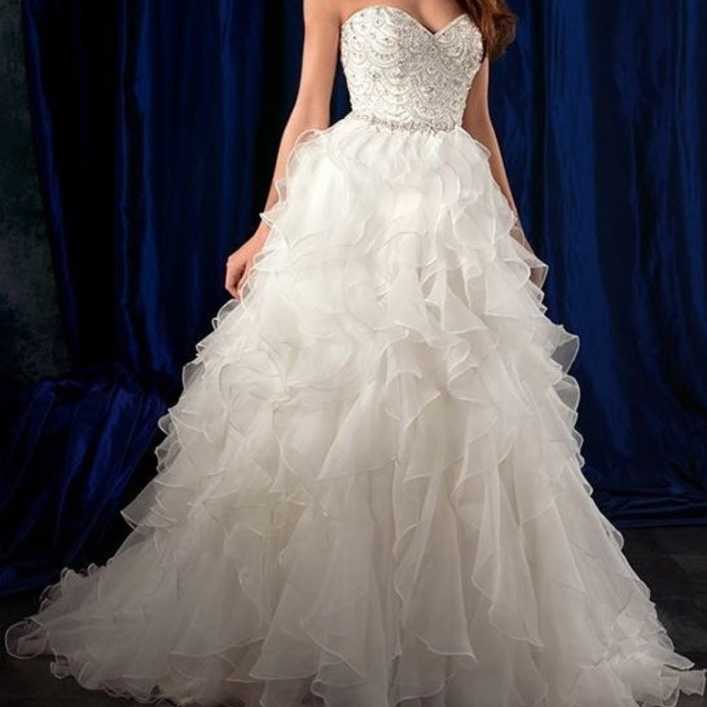 White/Silver Saphire Wedding Dress by Alfred Angelo (Style 981)